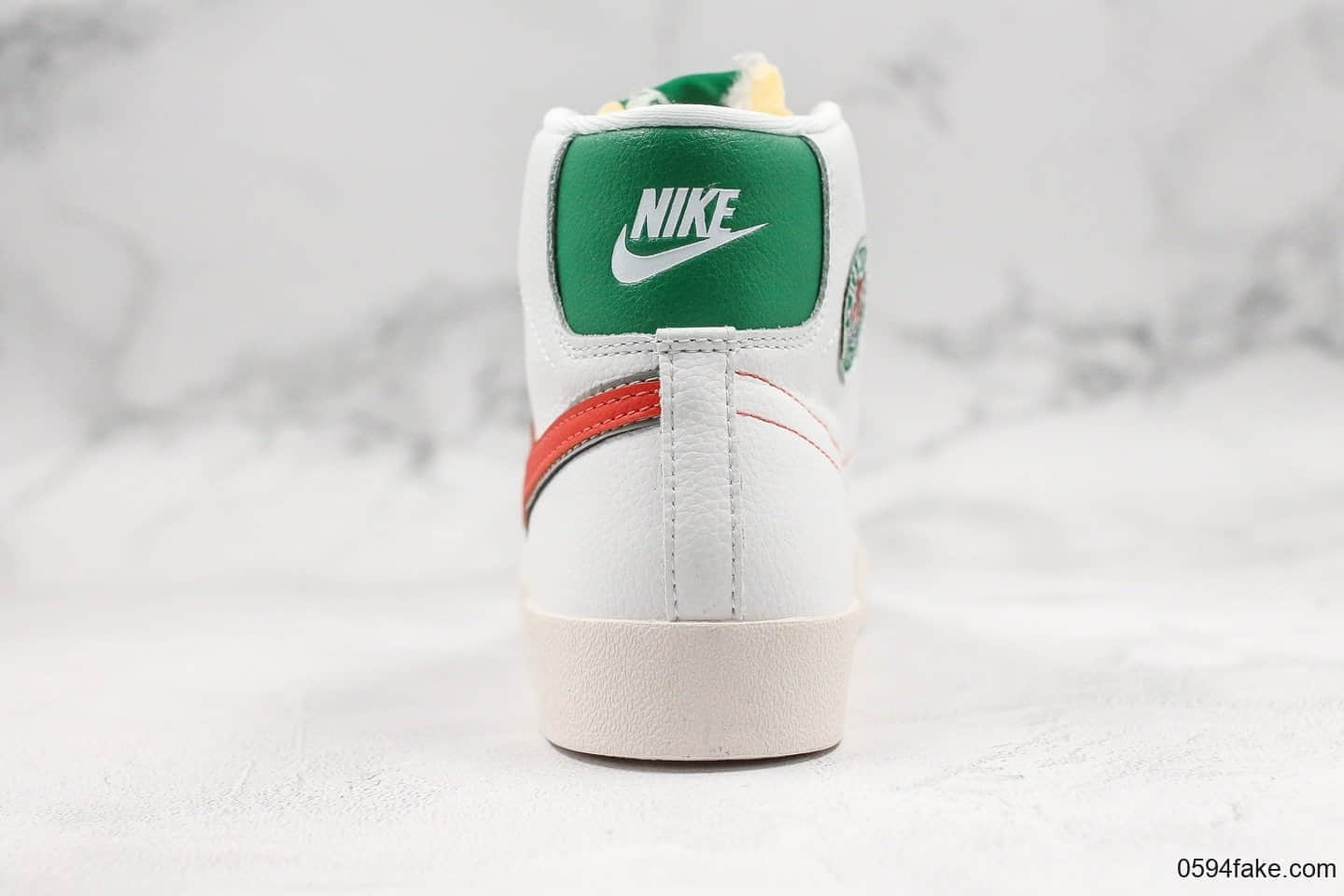 耐克Nike Blazer Mid &#8216;1977 Vintage&#8221;Hawkins High&#8221;怪奇物语限定配色白绿红 CJ6101-100 - 耐克开拓者怪奇物语联名款, 耐克开拓者, Nike Blazer, Nike, GS, CJ6101-100