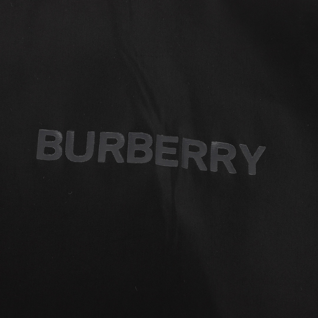 Burberry/巴宝莉 新款格纹双面穿拉链外套 -
