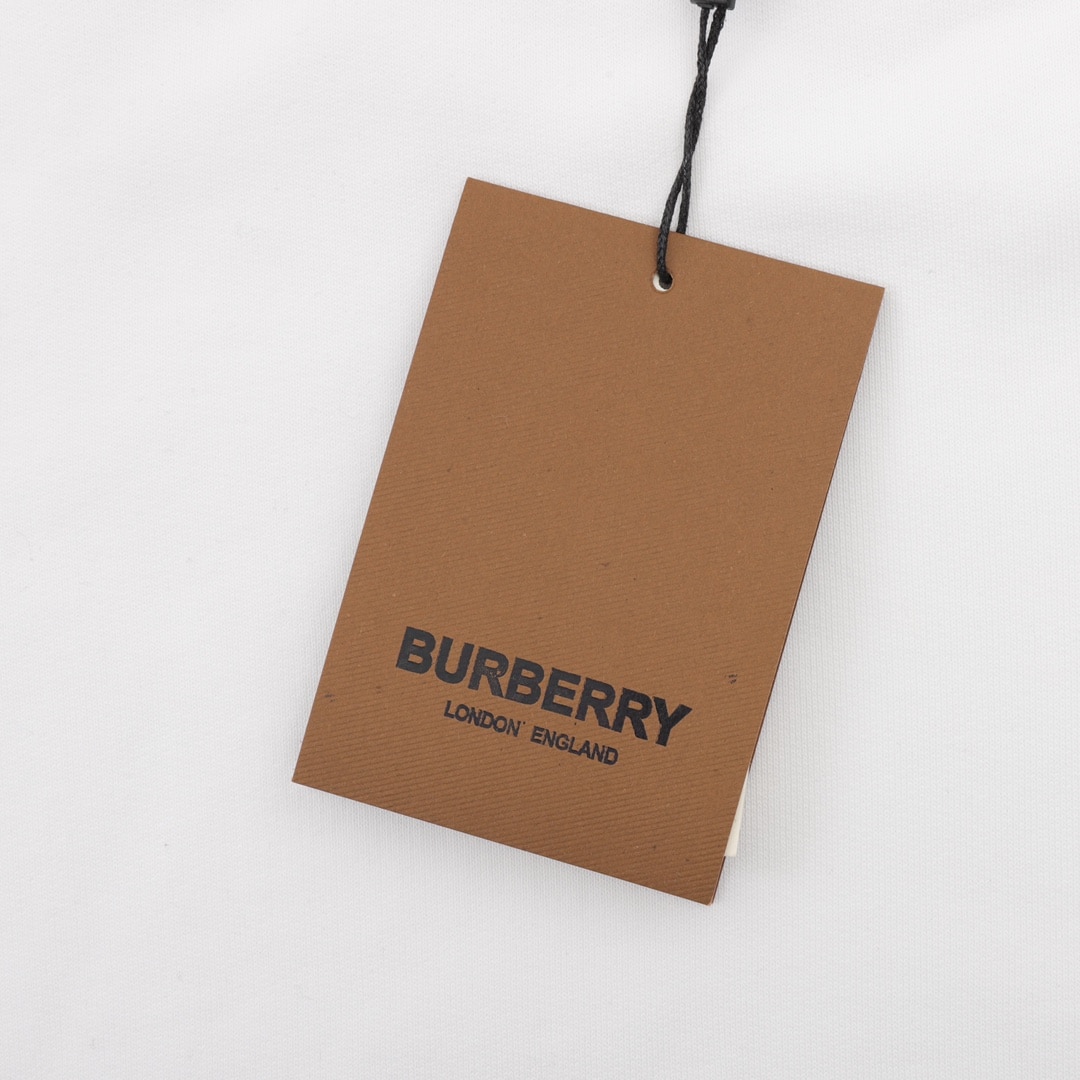 Burberry/巴宝莉 22FW 金属皮质徽标圆领卫衣 -