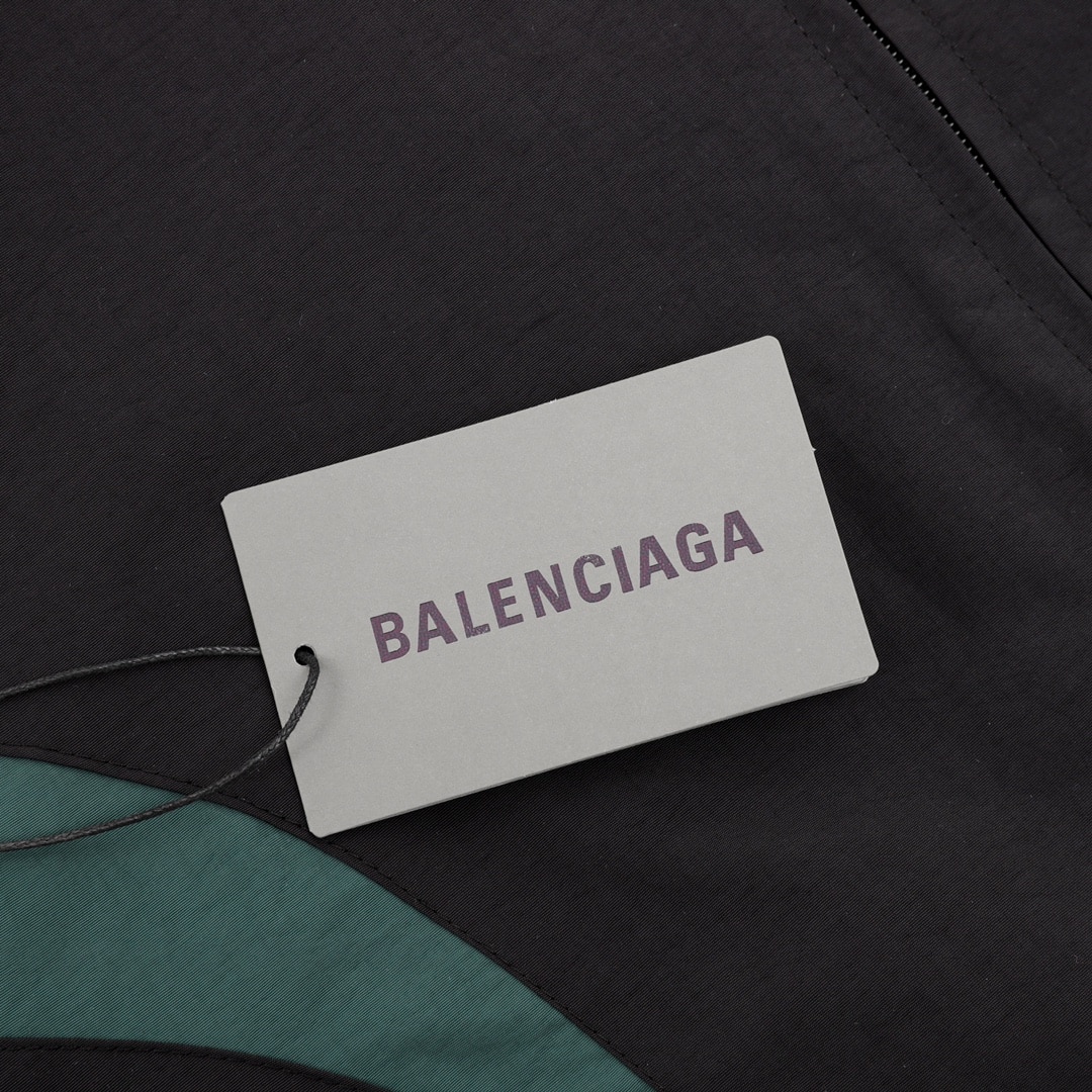 Balenciaga/巴黎世家 BLCG 23FW 走秀款拼接运动套装外套 -